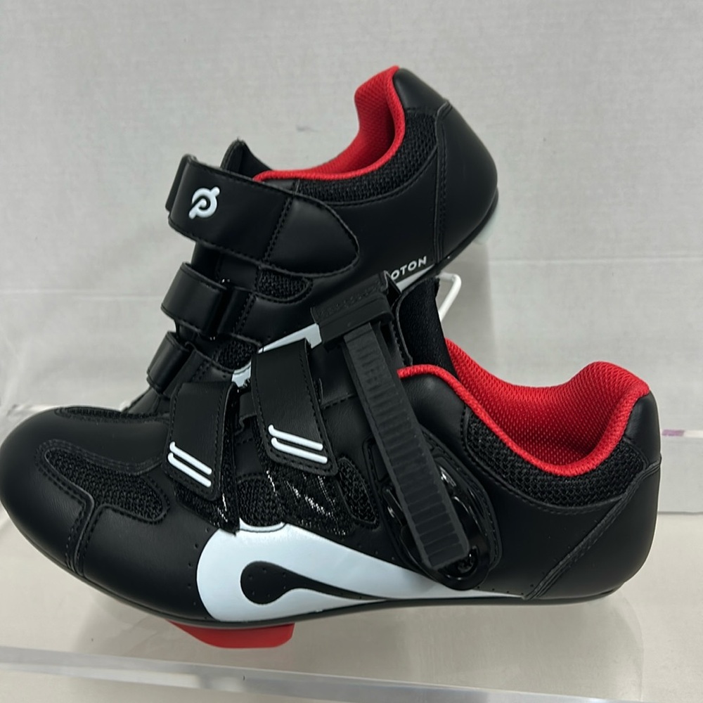 Women’s size 8 - pelaton cycling shoes